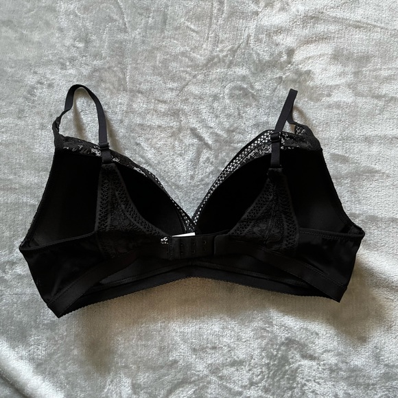 Knix Bralette - Picture 2 of 4